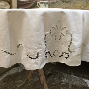 table cloth2